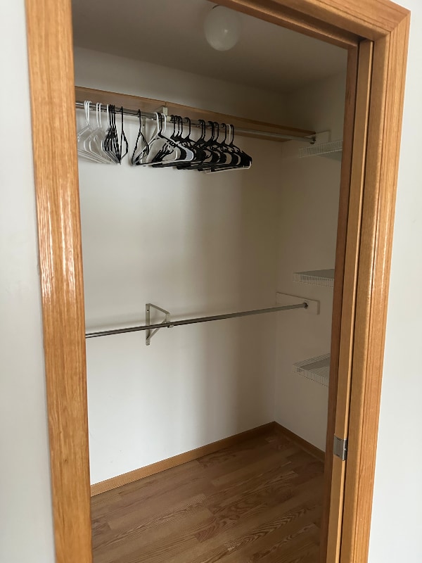 Building Photo - 14826 Oakcrest Cir