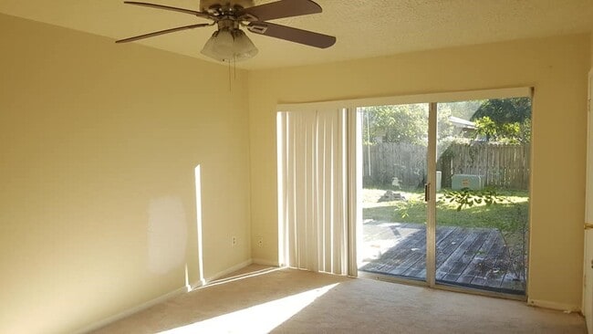 Building Photo - 10423 Tenneco Dr