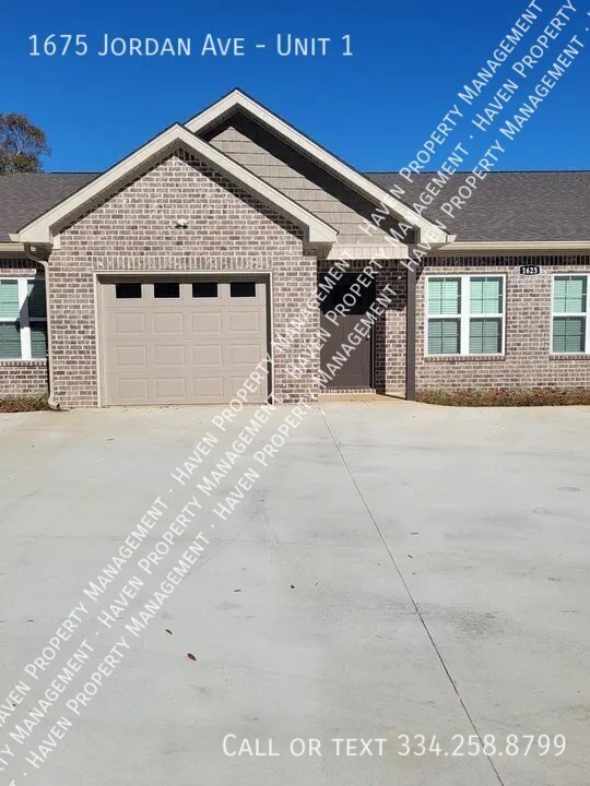 Building Photo - 1675 Jordan Ave