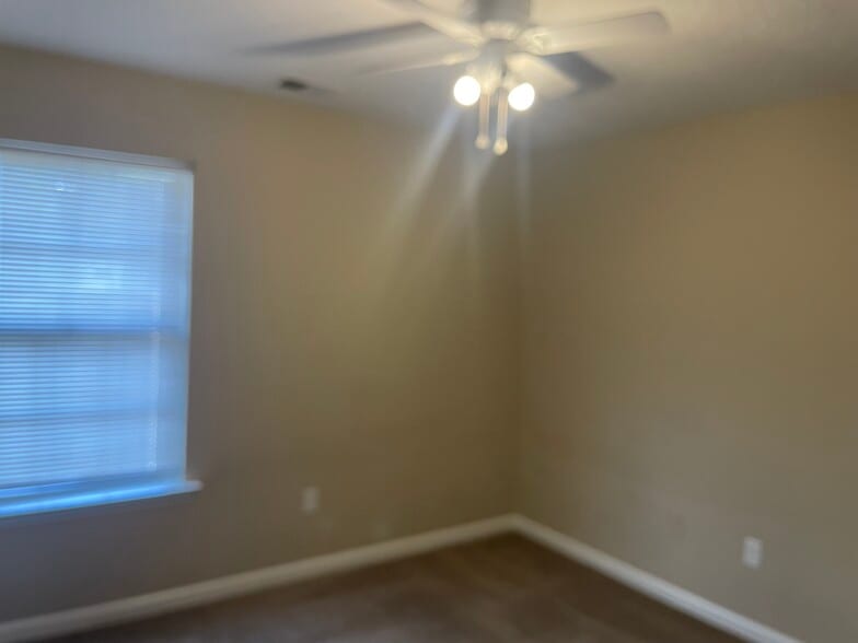 Building Photo - 140 Auburn Cir