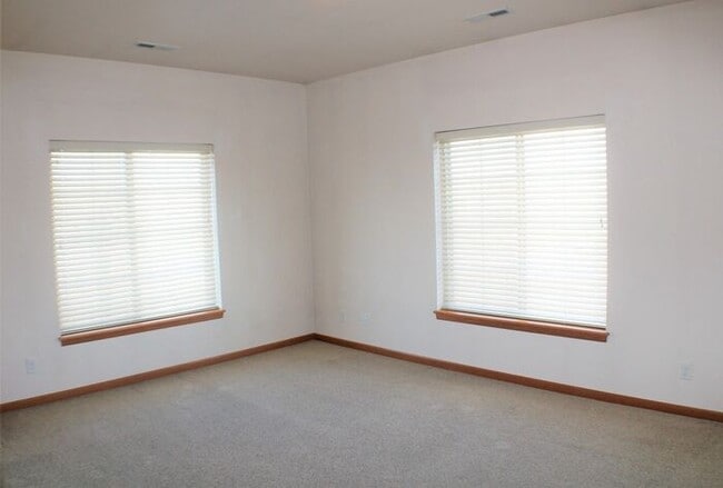 Building Photo - $1,325 | 2 Bedroom, 2 Bathroom Condo | Pet Friendly* | Sublease* | Available for July 1st, 2026 M...