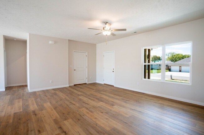 Building Photo - BRAND NEW 3 BEDROOM HOME - Mount Vernon, MO