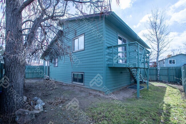 Building Photo - Single Family Home for Rent in Rifle