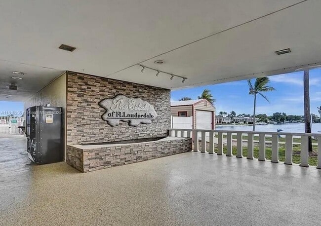 Building Photo - 5470 SW 25th Way
