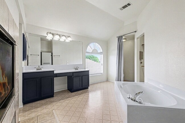 Building Photo - 5506 San Marino Dr