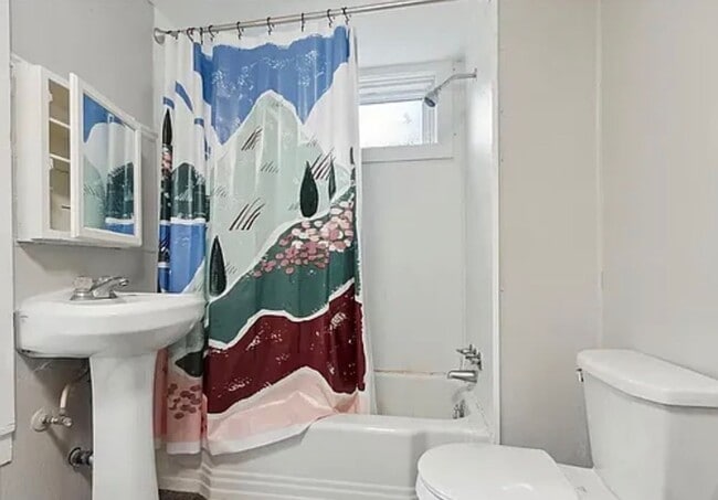 Building Photo - 21 S Wycombe Ave