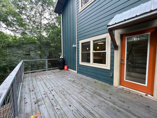 Building Photo - West AVL Home!
