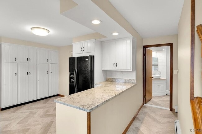 Building Photo - 17 Walcott St