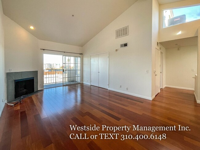 Primary Photo - Mar Vista Upper 3Bd/2.5BA Multi-Level Condo