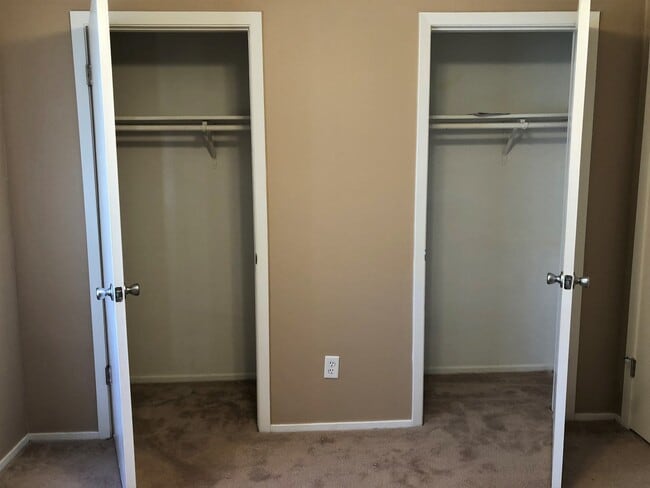 Building Photo - 3513CU