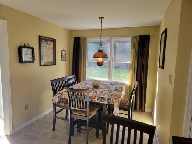 Eat in Kitchen Nook - 310 4th St