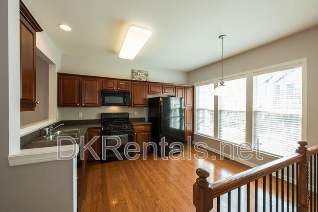 Building Photo - 1369 Thornborough Dr