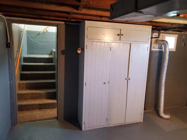 Building Photo - 296 S 100 E