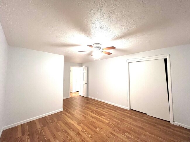 Building Photo - 131 Woodland Dr