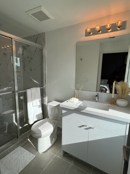 Building Photo - 2526 Pierce St