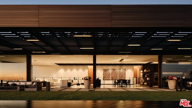 Building Photo - 9344 Nightingale Dr