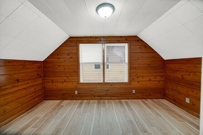 Building Photo - 2611 Ellen Ave