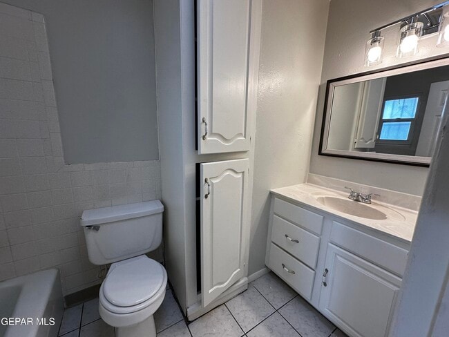 Building Photo - 5736 Port Lavaca Dr