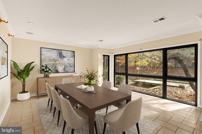 Building Photo - 1434 Kirby Rd