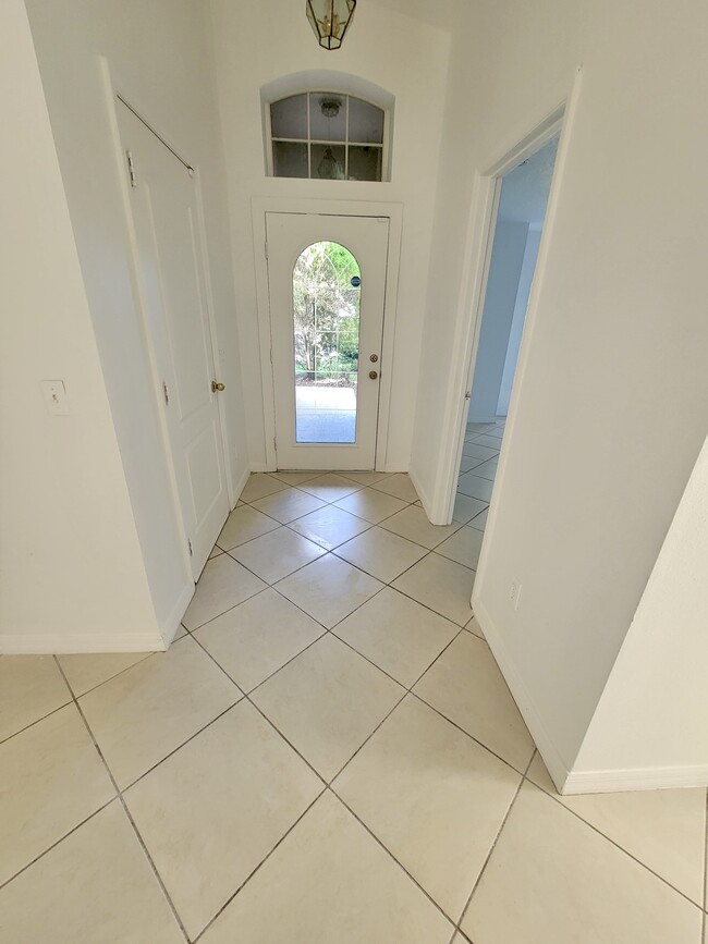 Building Photo - 12750 Sophiamarie Loop