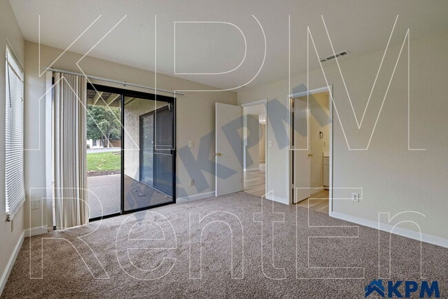 Building Photo - 1573 W Swain Rd