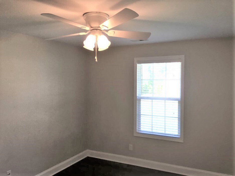 Building Photo - 6515 Mission Springs Ln