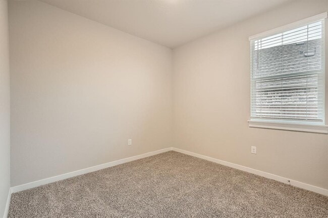 Building Photo - 2032 Wilsons Warbler Dr