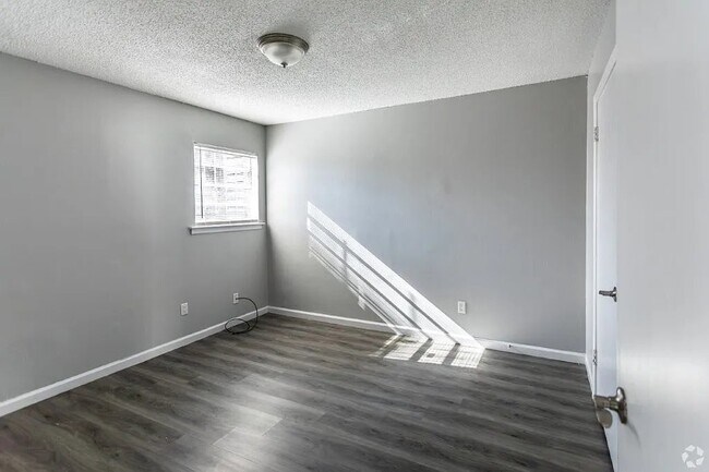 Building Photo - 3060 Southern Ave