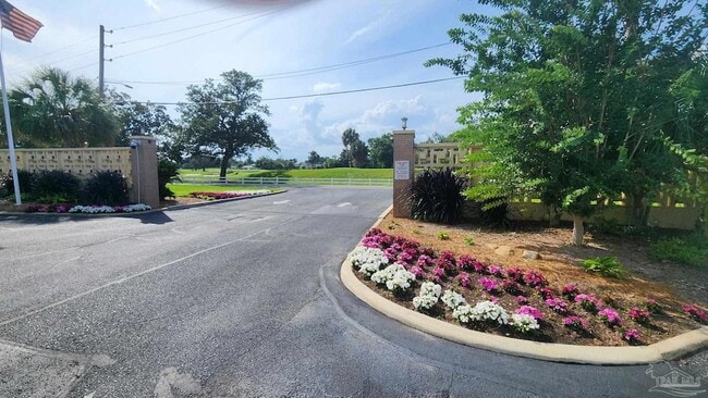 Building Photo - 825 Bayshore Dr
