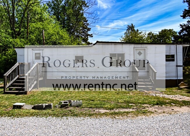 Primary Photo - 124 Park Dr