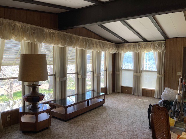 Building Photo - 121 Larch Ct