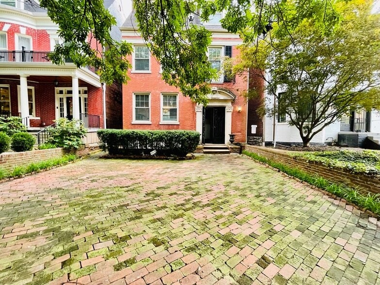 Exterior view - 4628 McPherson Ave