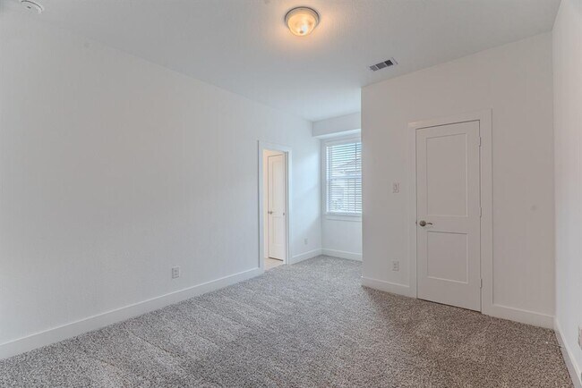 Building Photo - 21238 Black Gap Wildlife Dr