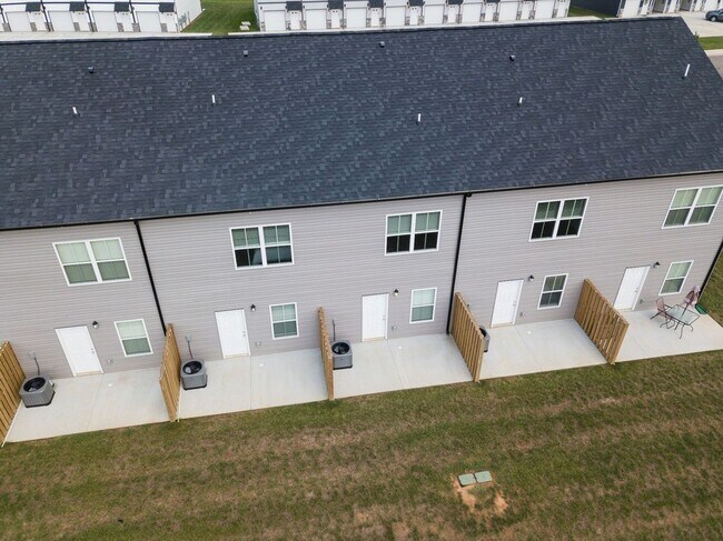 Interior Photo - 208 Drayton Dr.