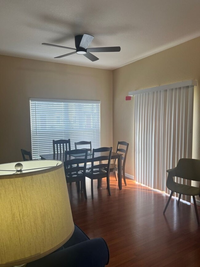 Building Photo - 4000 Santa Maria Dr