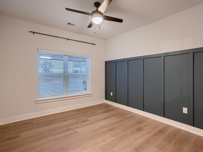 Building Photo - 3101 Govalle Ave