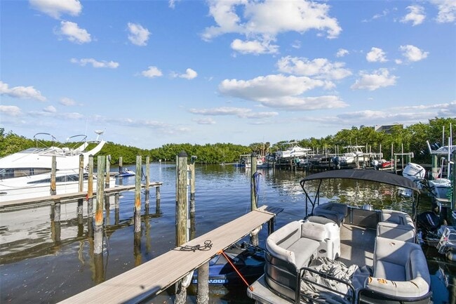 Building Photo - 900 Cove Cay Dr