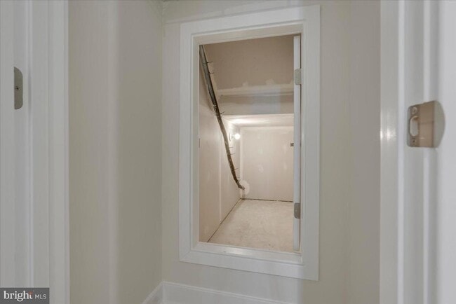 Building Photo - 9287 Tanfield Dr