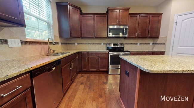 Building Photo - 105 Maraketch Ct