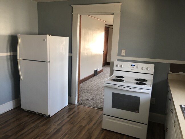 View of Kitchen 2(opening to living room) - 1724 S Center St