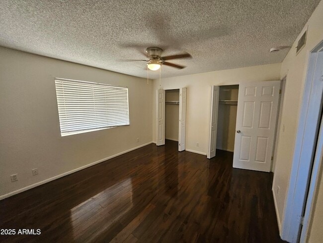 Building Photo - 513 N Apache Dr