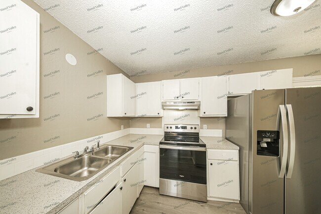 Building Photo - 808 NW 113th St