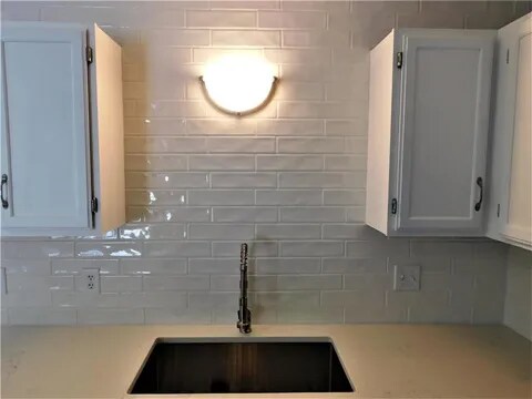 Kitchen - 2439 Grenadier Ave N