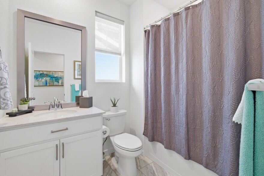 Building Photo - 930 Thinleaf Ln