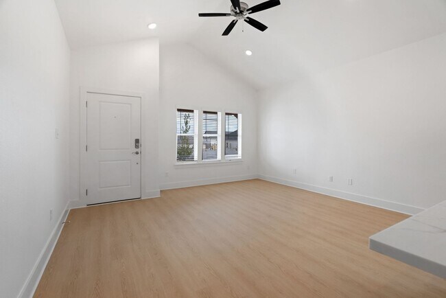 Building Photo - The Aspen at Been Road Villas 3 Bed, 2 Bath