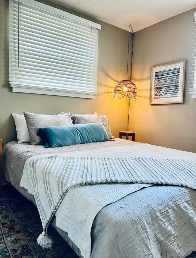 Building Photo - 512 W Brigantine Ave