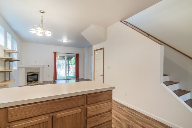 Building Photo - Super clean 3-bdrm/2-bath home in Kenton—C...