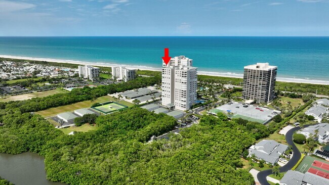 Building Photo - 5049 N Hwy A1A