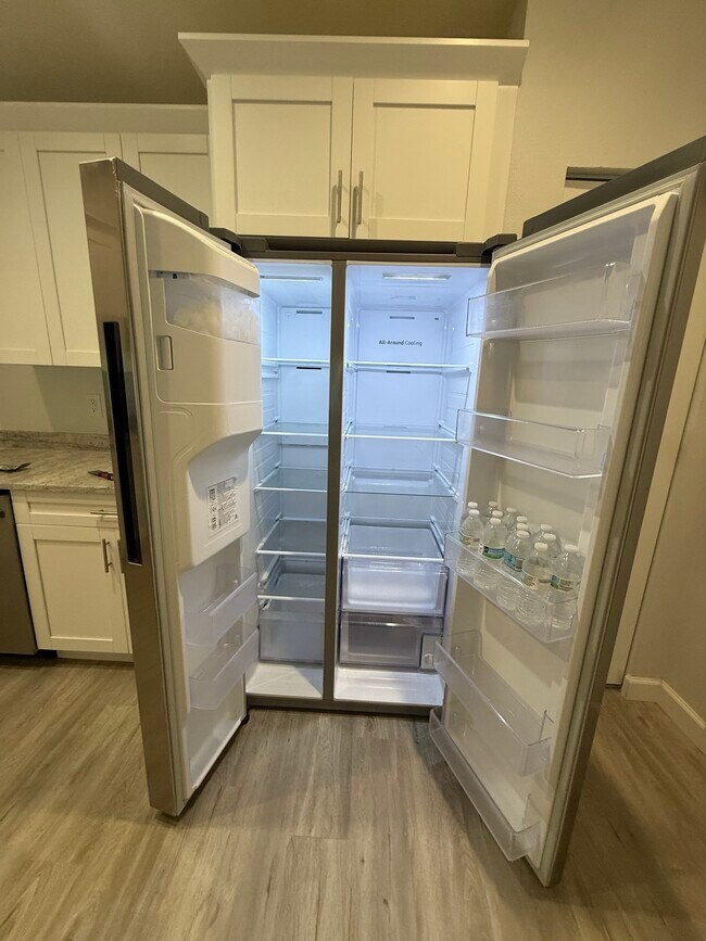 Building Photo - 11827 Hickorynut Dr