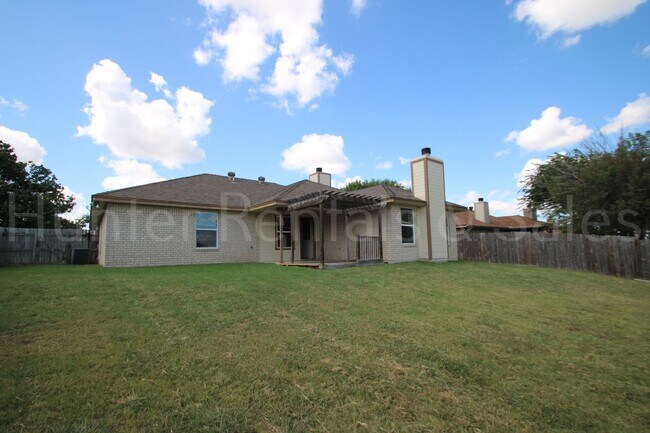 Building Photo - Well-Maintained & Move-In Ready in South Killeen